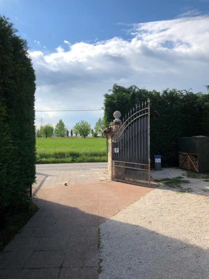 Garda Family House Hotel Desenzano del Garda Ngoại thất bức ảnh