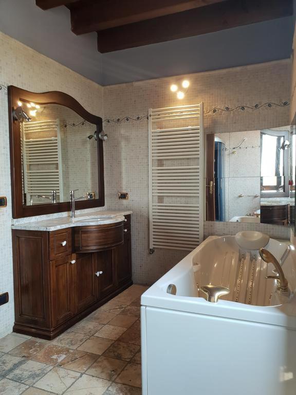 Garda Family House Hotel Desenzano del Garda Ngoại thất bức ảnh